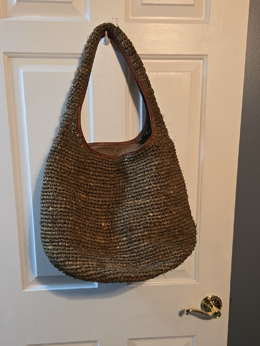 Flora Bella Woven Raffia Straw Hobo Bag - Brown